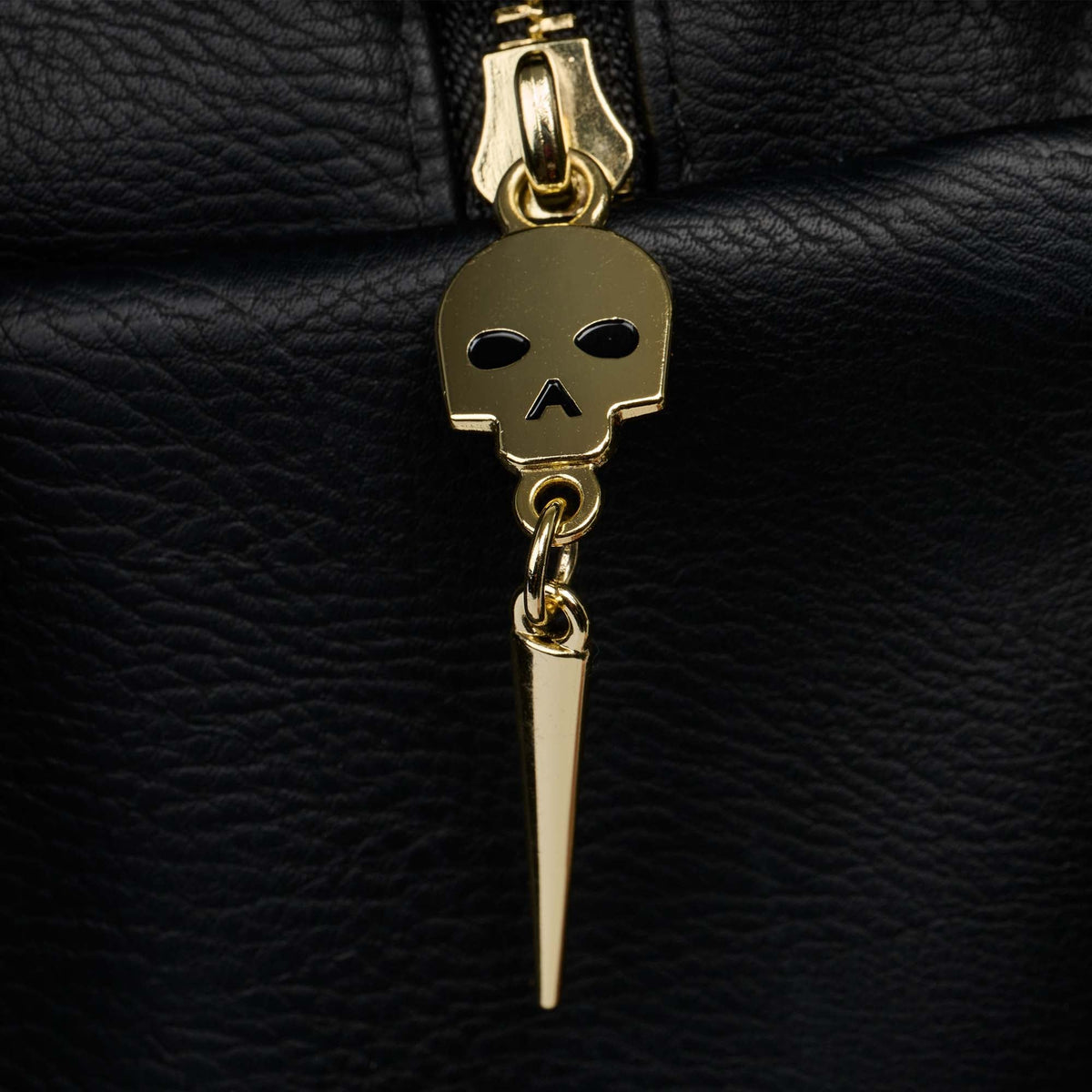 liquid-death-coffin-crossbody-cooler-bag-q6 00028055-Z.jpg
