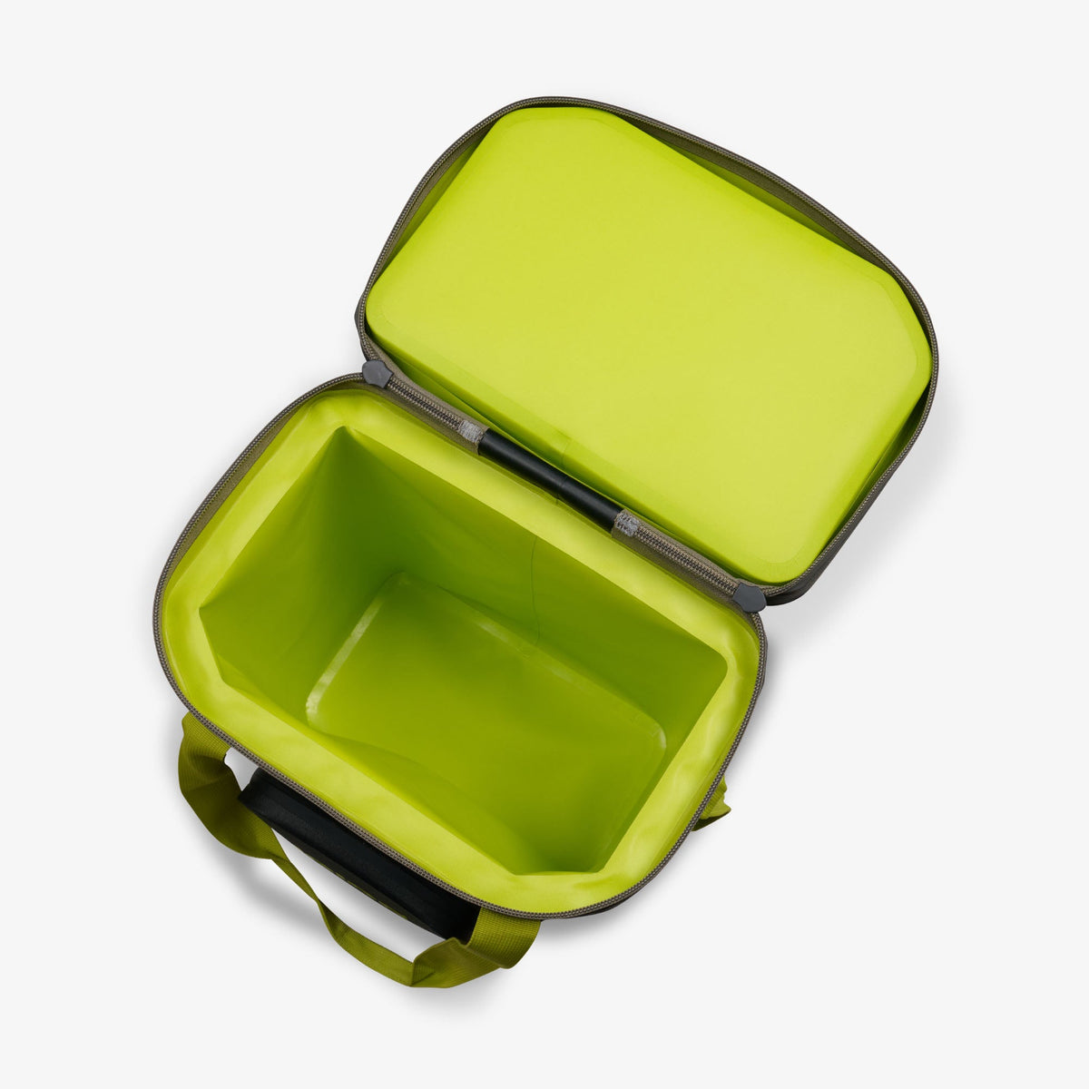 trailmate-32-can-backpack-l3 00066774-O2.jpg